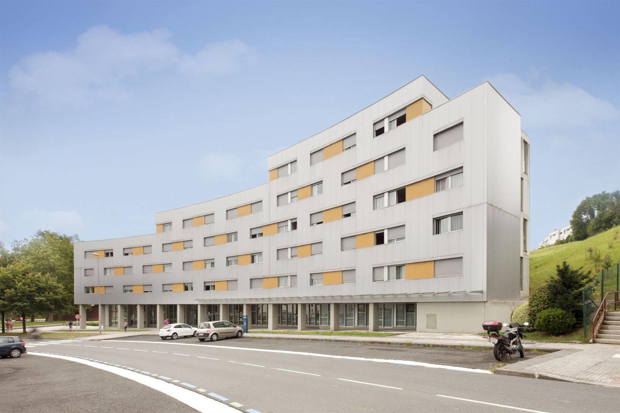 Residencia Universitaria Resa Manuel Agud Querol San Sebastián Exteriör bild